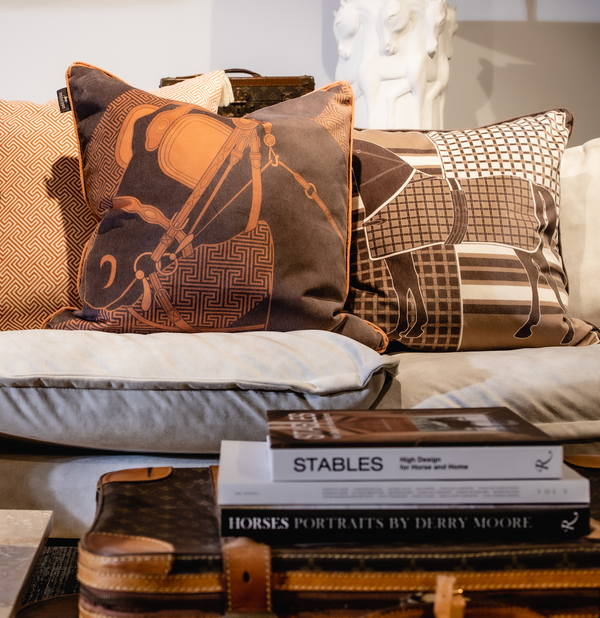 DECO HORSE CUSHION NEW LUXURY LINE BROWN